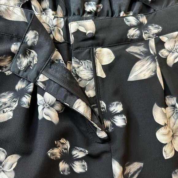 Ecru Lab Floral Cutout Shirts Romper Size Medium - Picture 12 of 16